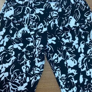 Hue Pleated Trouser Leggings with pockets